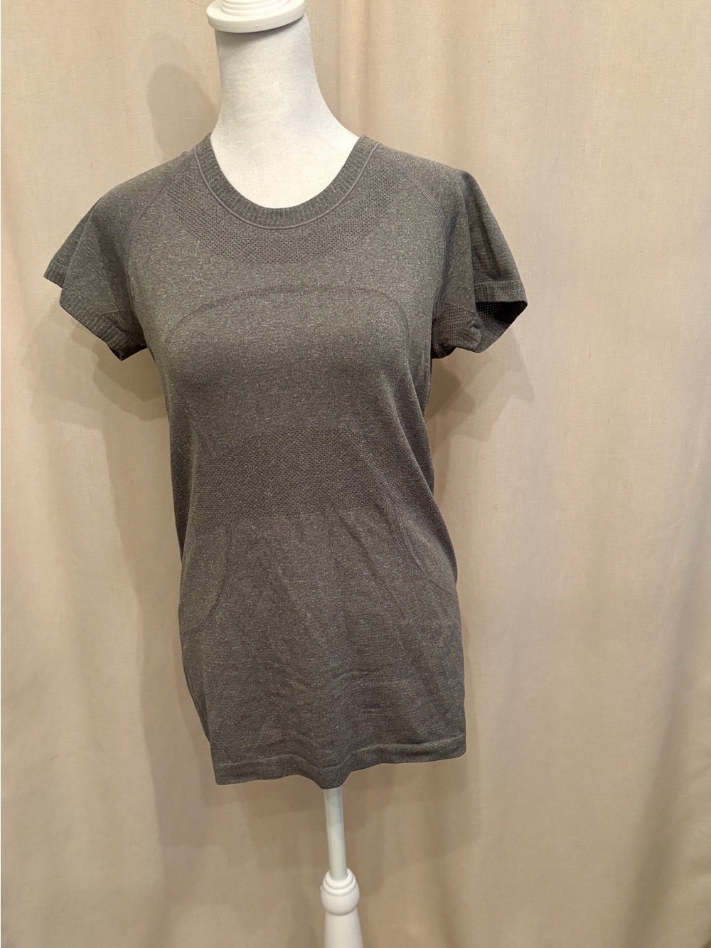 lululemon Swiftly Tech Short-Sleeve Shirt — No Tag Fits Size 8